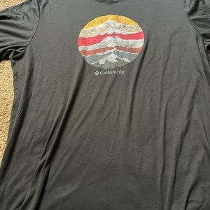 Men’s Columbia shirt